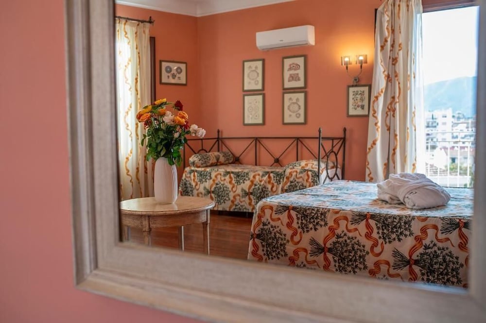 Hotel Vecchio Borgo — Hotel rooms in Palermo, Sicily