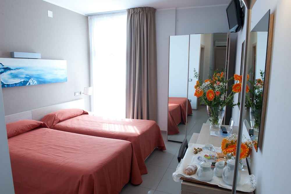 Hotel Villa D'Amato — Hotel rooms in Palermo, Sicily