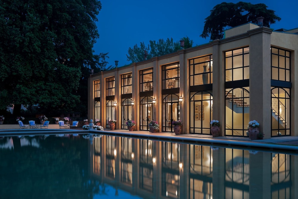 Four Seasons Hotel Firenze — Hotel building in Florence, Tuscany