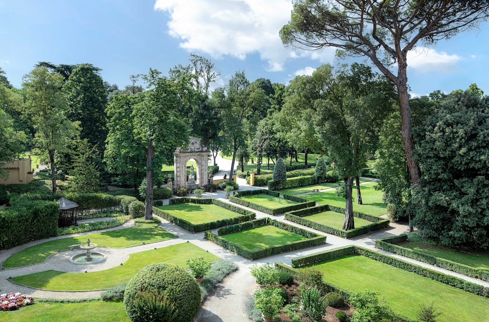 Four Seasons Hotel Firenze — Attractions in the area in Florence, Tuscany