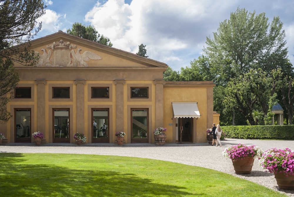Four Seasons Hotel Firenze — Hotel building in Florence, Tuscany
