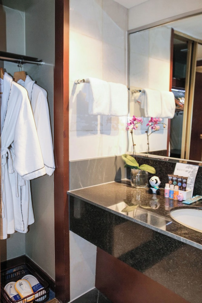 Peace Hotel Beijing — Hotel rooms in Beijing, Beijing