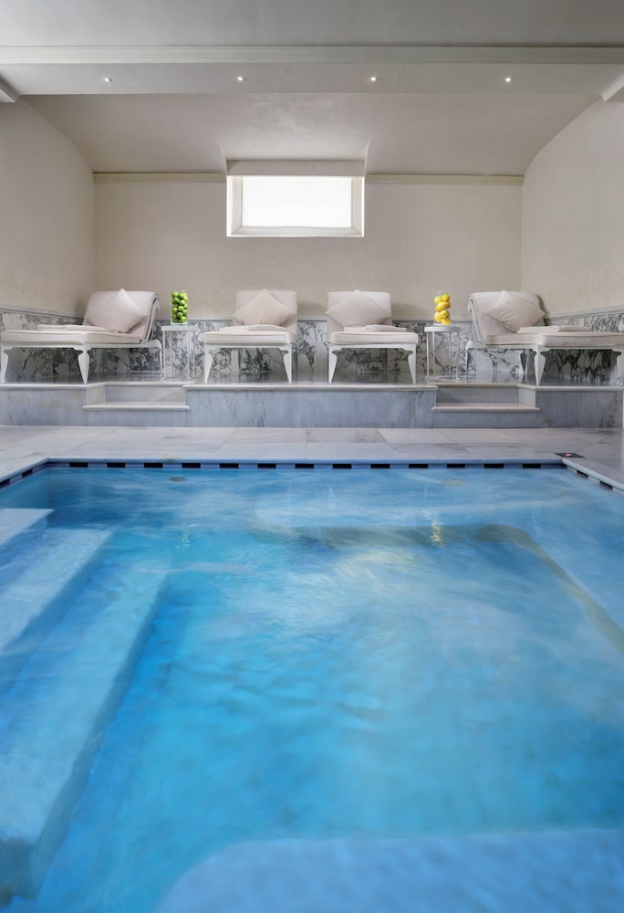 Villa Cora — Swimming pool in Florence, Tuscany