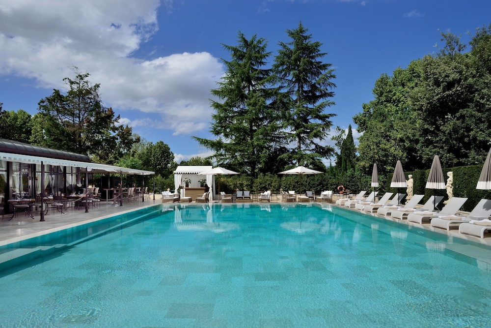 Villa Cora — Swimming pool in Florence, Tuscany