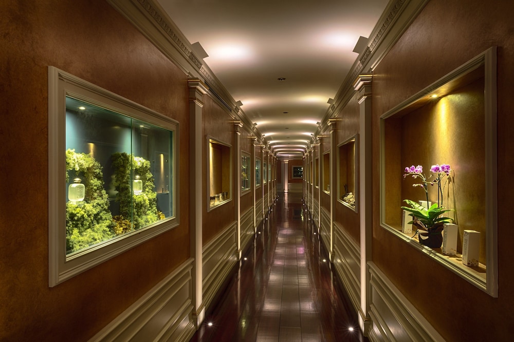 Villa Cora — Hotel building in Florence, Tuscany