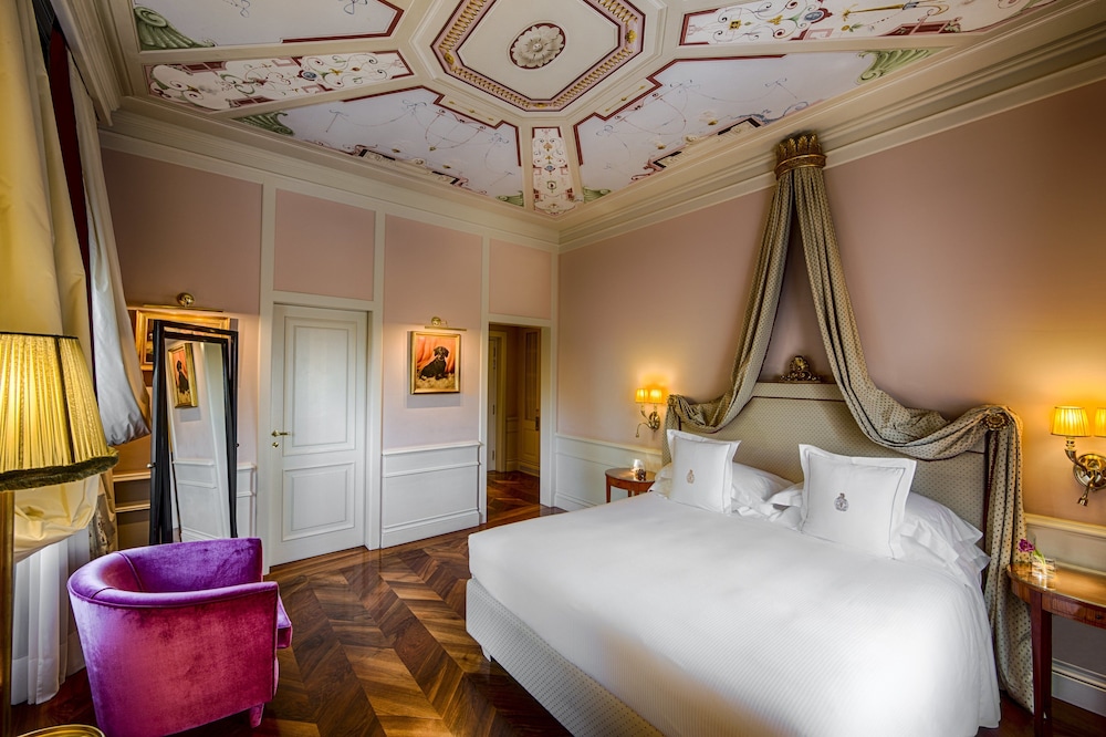 Villa Cora — Hotel rooms in Florence, Tuscany