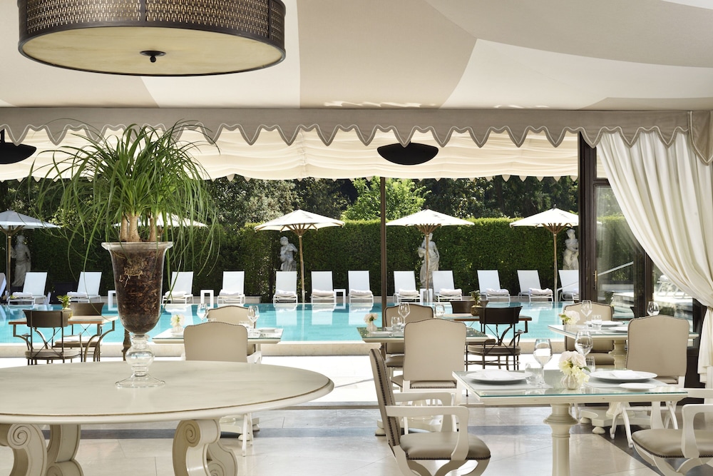 Villa Cora — Restaurant & bars in Florence, Tuscany