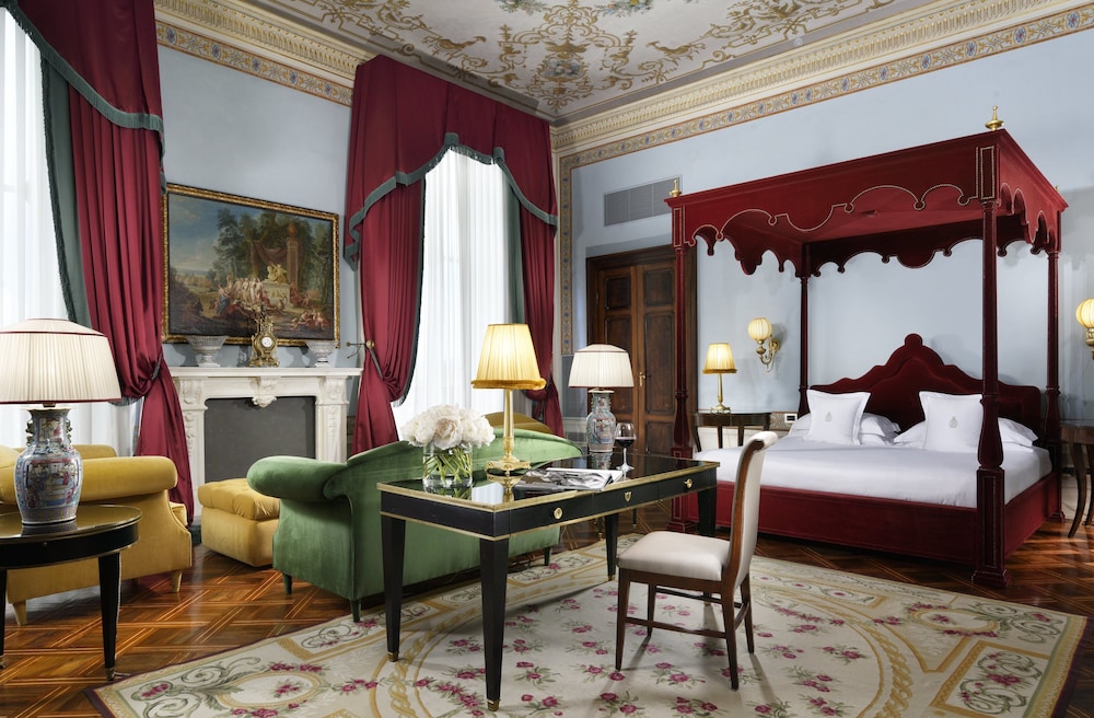 Villa Cora — Hotel rooms in Florence, Tuscany
