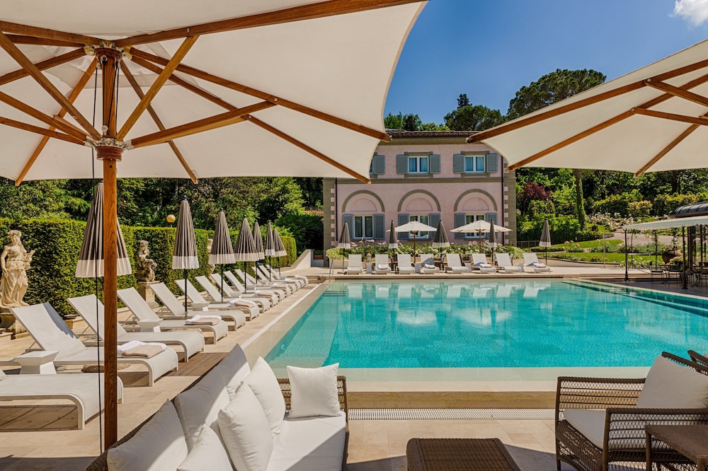 Villa Cora — Swimming pool in Florence, Tuscany