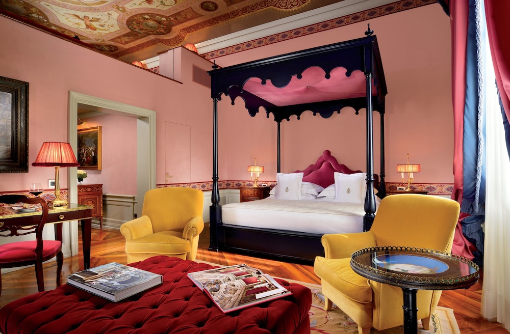 Villa Cora — Hotel rooms in Florence, Tuscany