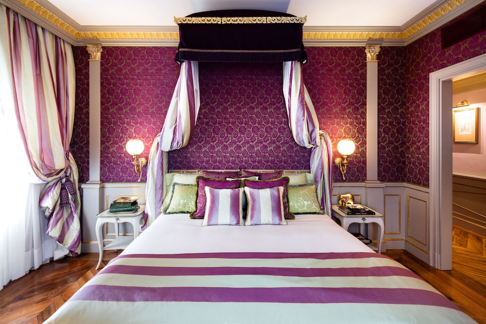 Villa Cora — Hotel rooms in Florence, Tuscany