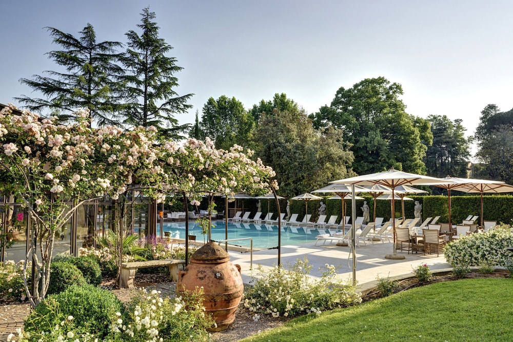 Villa Cora — Swimming pool in Florence, Tuscany