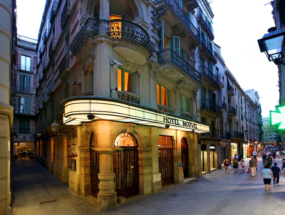 Hotel Nouvel — Hotel building in Barcelona, Catalonia