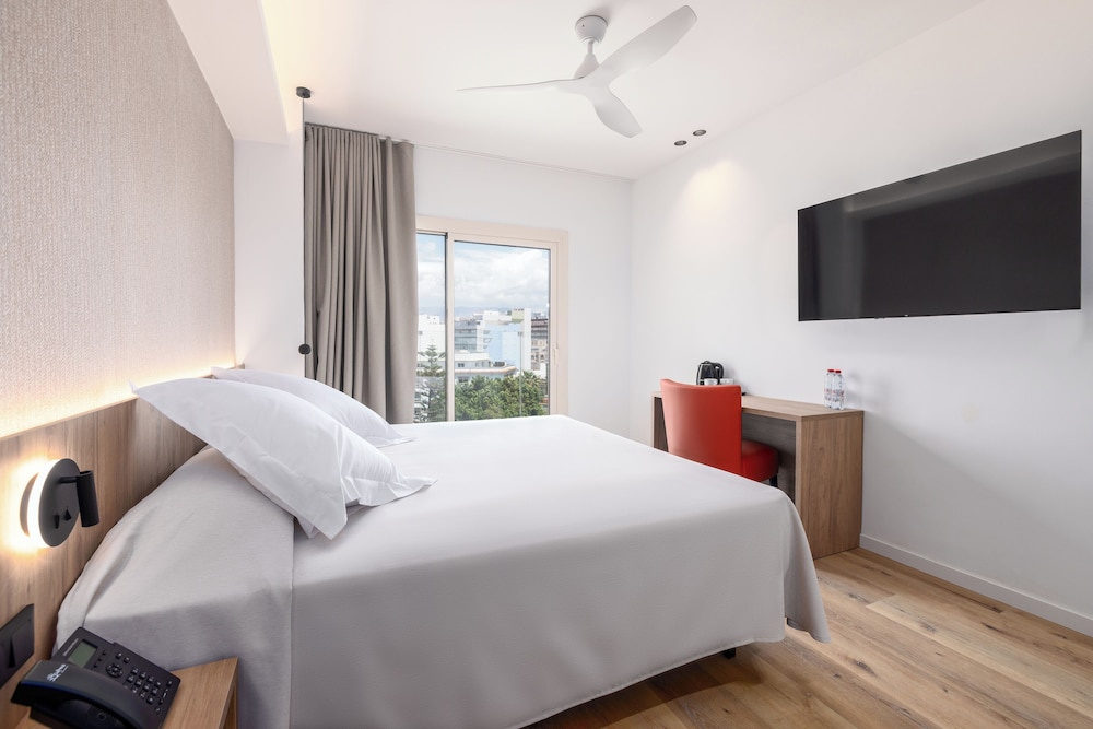 Ohtels Gran Hotel Almería — Hotel rooms in Almeria, Andalusia