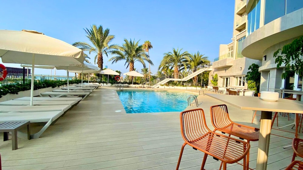 Ohtels Gran Hotel Almería — Swimming pool in Almeria, Andalusia