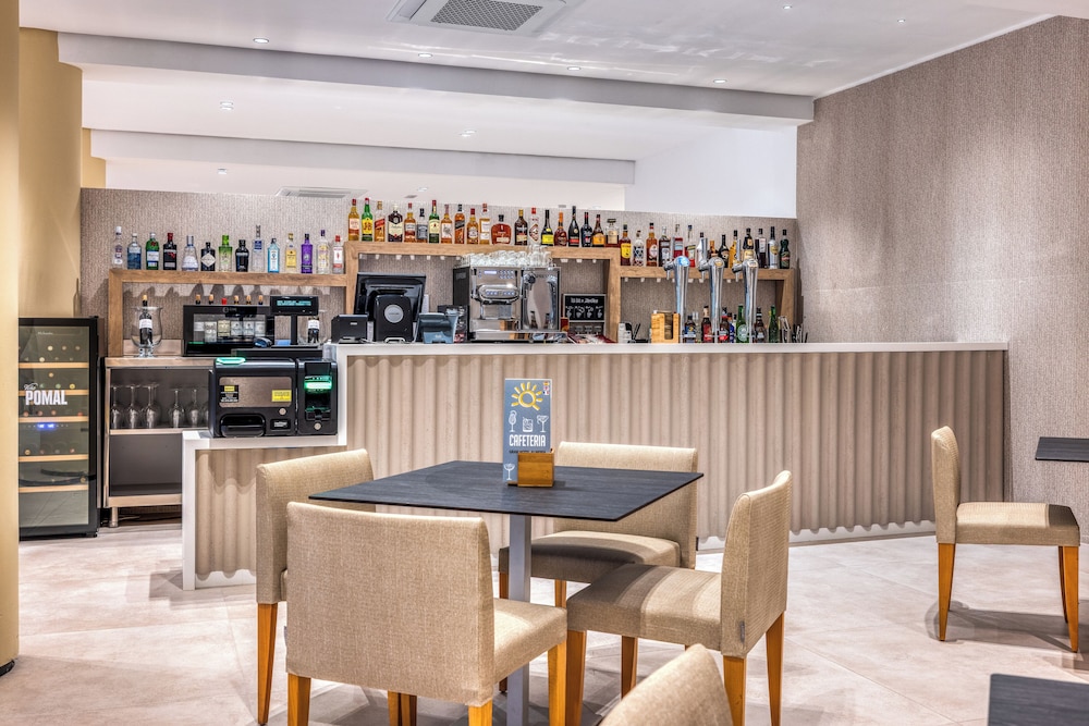 Ohtels Gran Hotel Almería — Restaurant & bars in Almeria, Andalusia