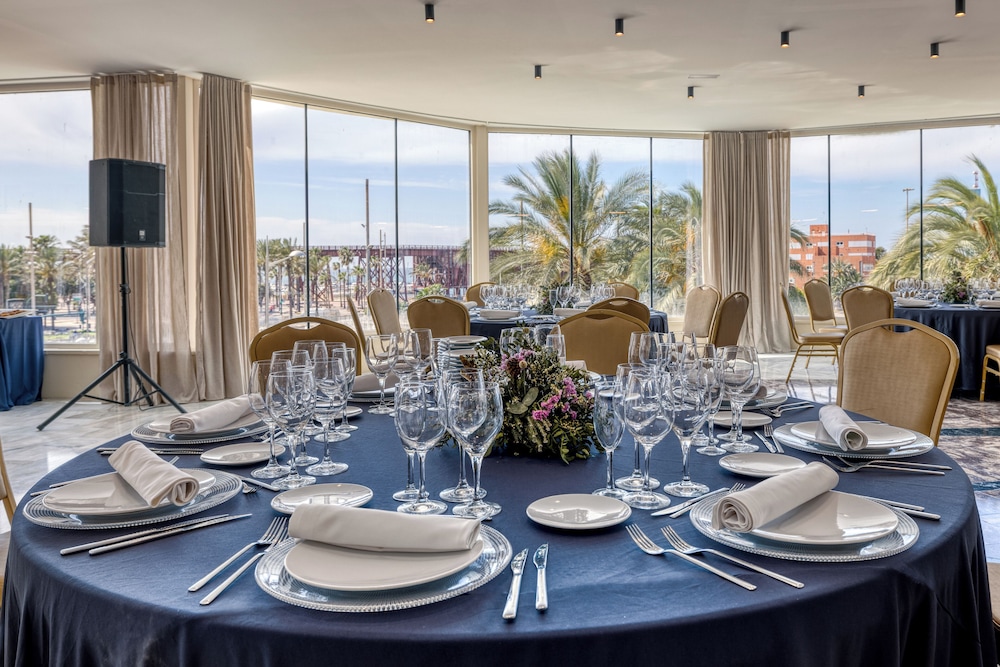 Ohtels Gran Hotel Almería — Restaurant & bars in Almeria, Andalusia