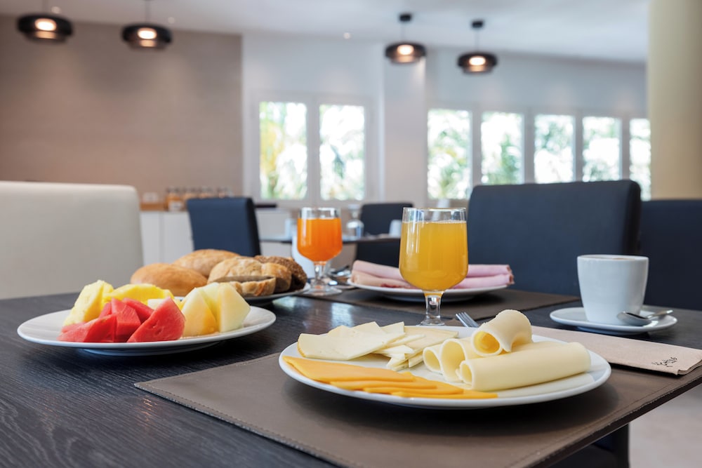 Ohtels Gran Hotel Almería — Restaurant & bars in Almeria, Andalusia