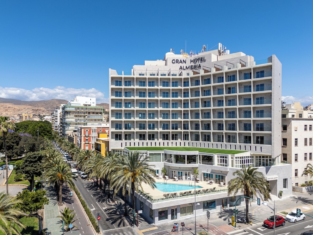 Ohtels Gran Hotel Almería — Hotel building in Almeria, Andalusia