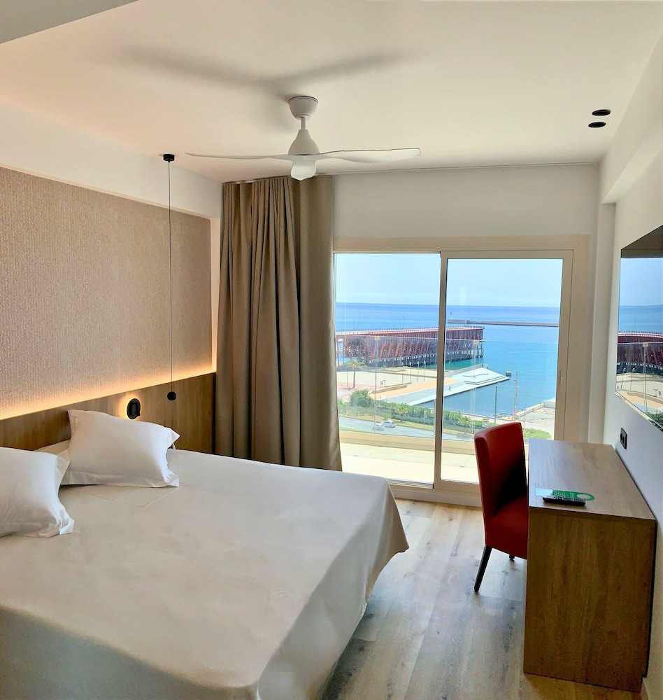 Ohtels Gran Hotel Almería — Hotel rooms in Almeria, Andalusia
