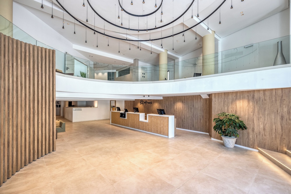 Ohtels Gran Hotel Almería — Hotel building in Almeria, Andalusia