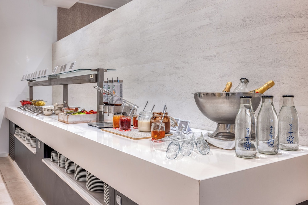 Ohtels Gran Hotel Almería — Restaurant & bars in Almeria, Andalusia