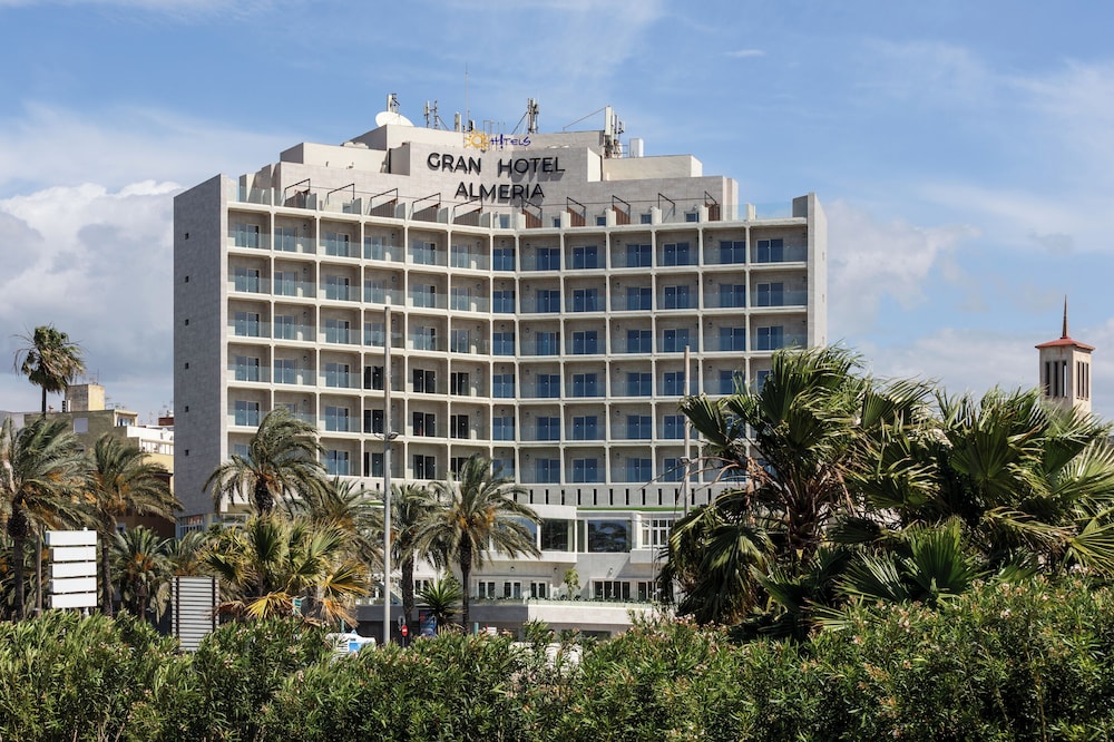Ohtels Gran Hotel Almería — Hotel building in Almeria, Andalusia