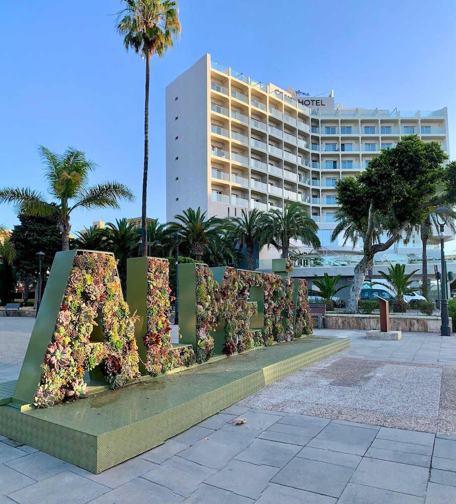 Ohtels Gran Hotel Almería — Hotel building in Almeria, Andalusia