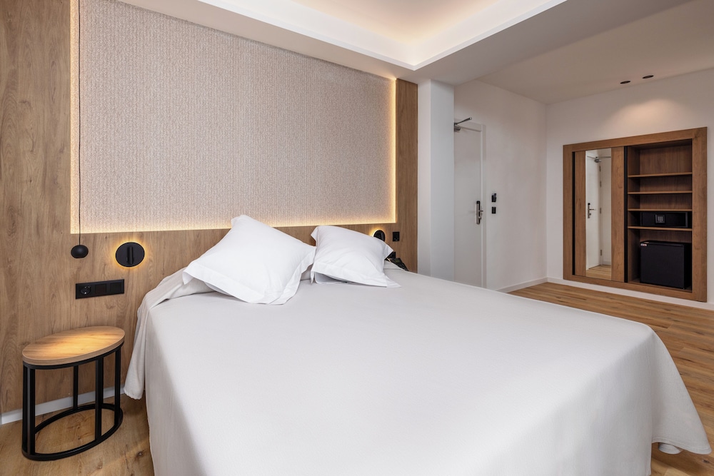 Ohtels Gran Hotel Almería — Hotel rooms in Almeria, Andalusia