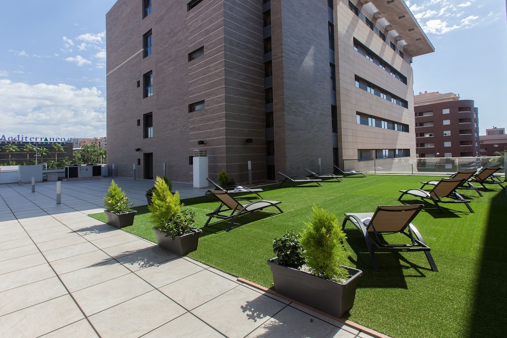 Hotel Gran Fama — Hotel building in Almeria, Andalusia