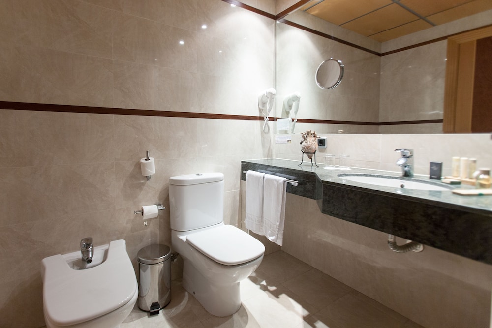 Hotel Gran Fama — Hotel rooms in Almeria, Andalusia