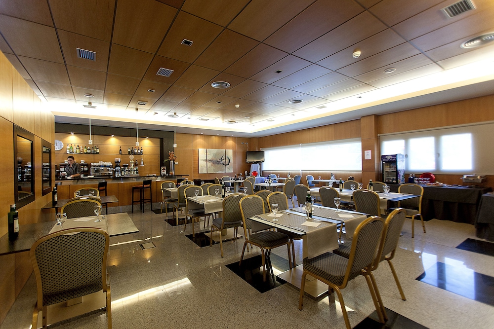 Hotel Gran Fama — Restaurant & bars in Almeria, Andalusia