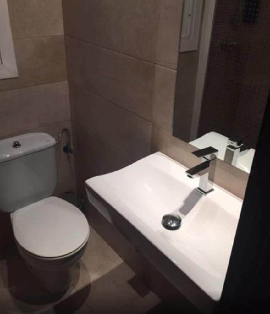 Hotel La Perla — Hotel rooms in Almeria, Andalusia