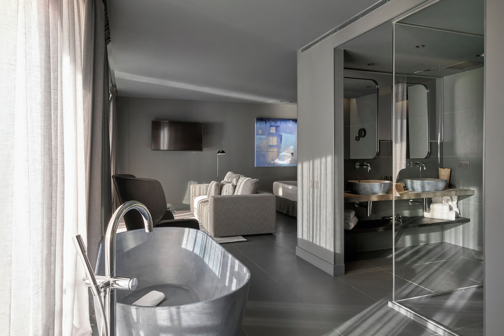 Hotel Barcelona Princess — Hotel rooms in Barcelona, Catalonia