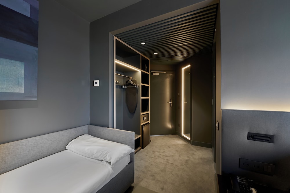 Hotel Barcelona Princess — Hotel rooms in Barcelona, Catalonia