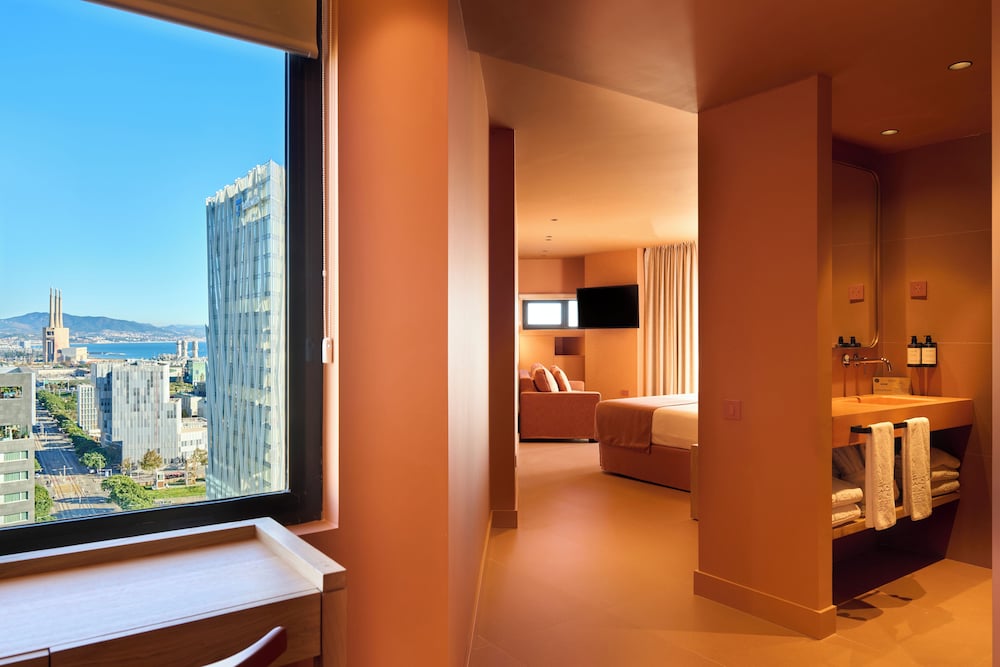Hotel Barcelona Princess — Hotel rooms in Barcelona, Catalonia