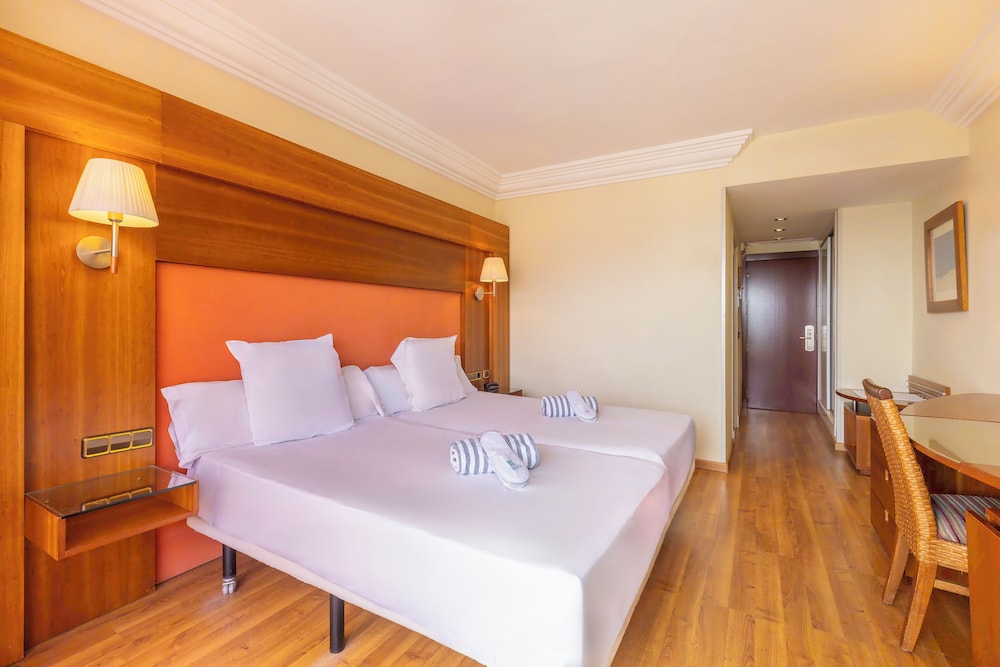 Moon Dreams Portomagno — Hotel rooms in Roquetas de Mar, Andalusia
