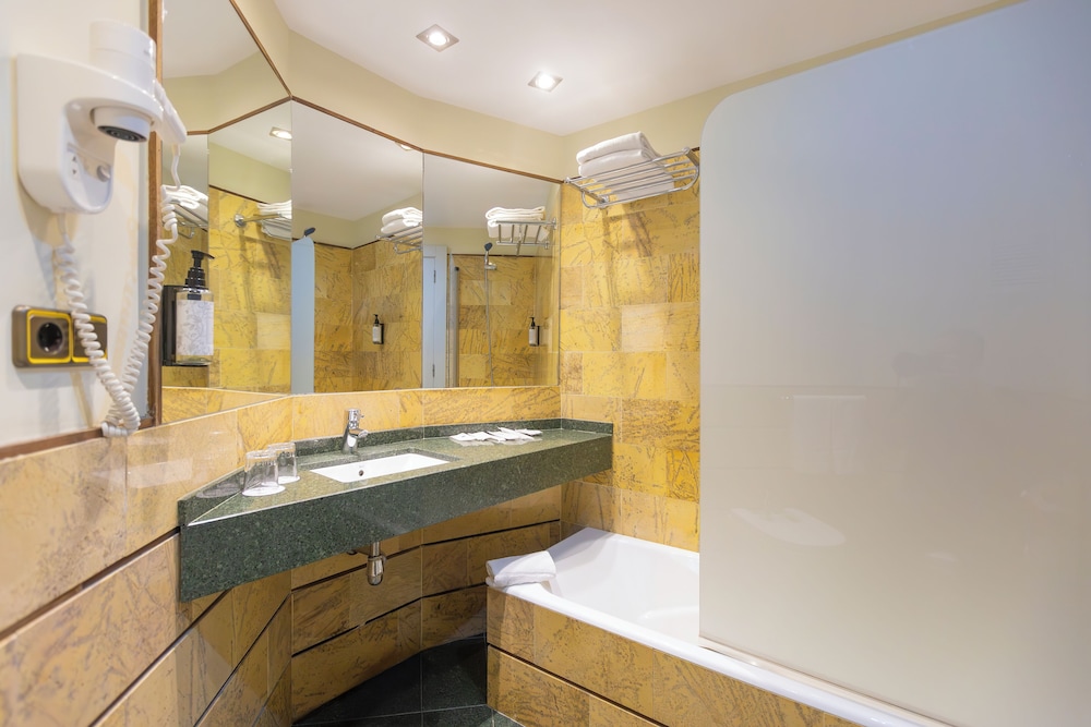 Moon Dreams Portomagno — Hotel rooms in Roquetas de Mar, Andalusia