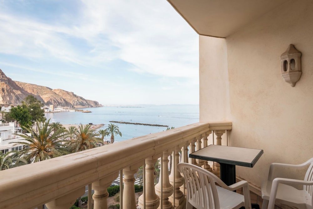 Moon Dreams Portomagno — Hotel rooms in Roquetas de Mar, Andalusia