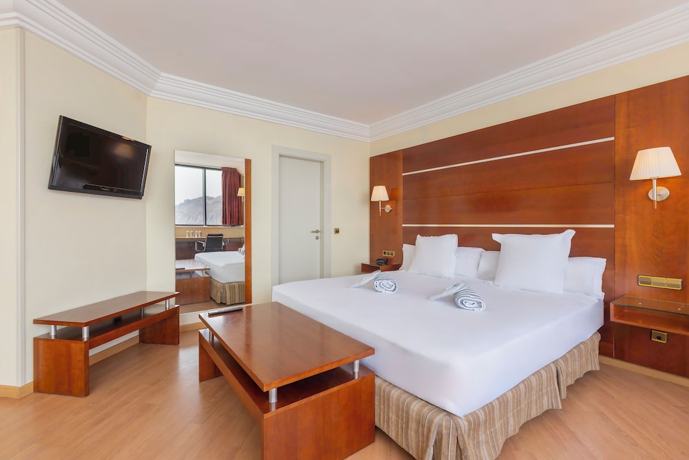 Moon Dreams Portomagno — Hotel rooms in Roquetas de Mar, Andalusia
