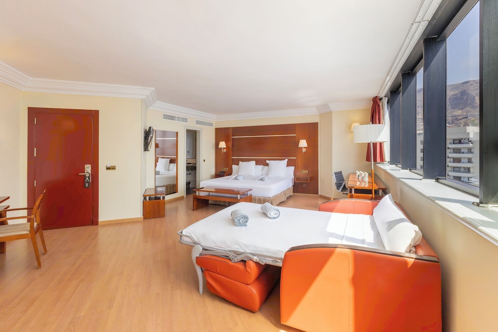 Moon Dreams Portomagno — Hotel rooms in Roquetas de Mar, Andalusia