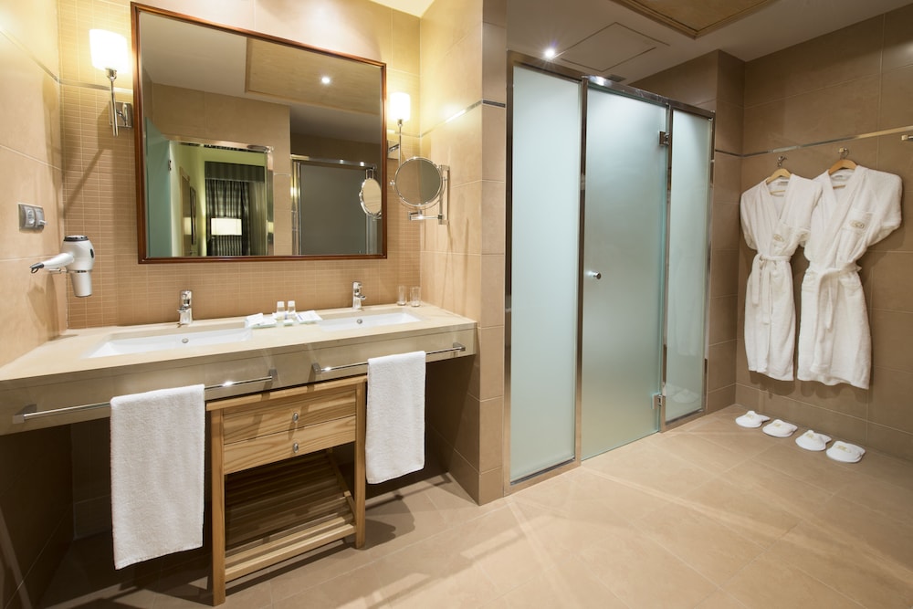 Elba Almería Business & Convention Hotel — Hotel rooms in Almeria, Andalusia