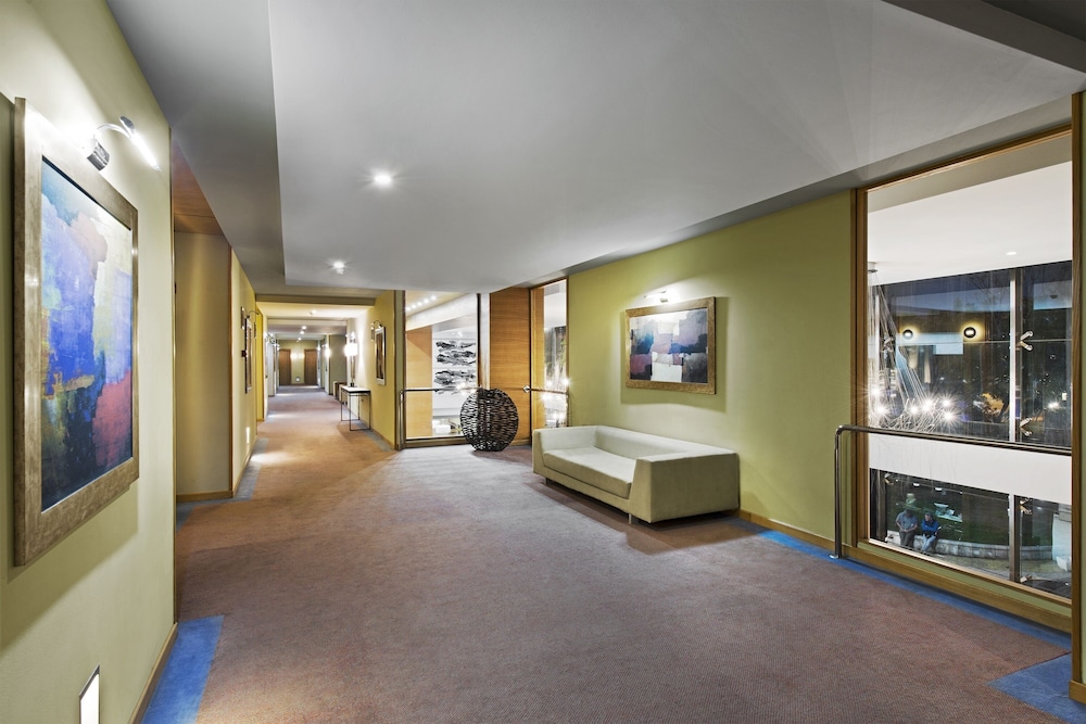 Elba Almería Business & Convention Hotel — Hotel building in Almeria, Andalusia
