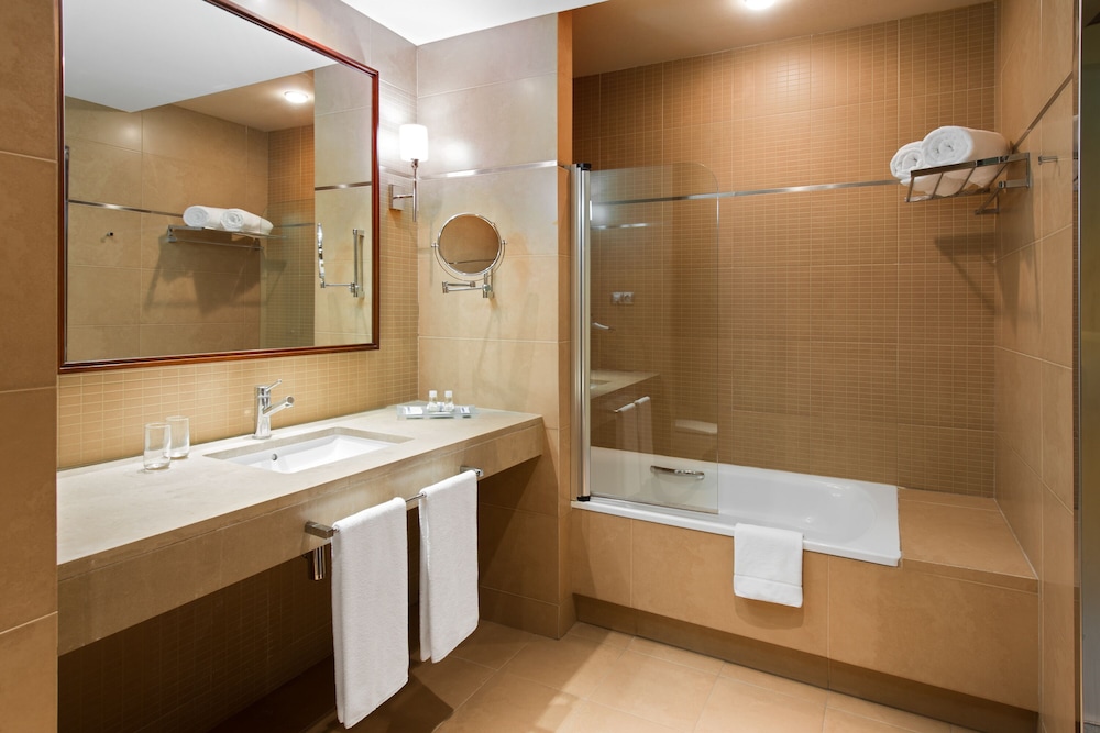 Elba Almería Business & Convention Hotel — Hotel rooms in Almeria, Andalusia