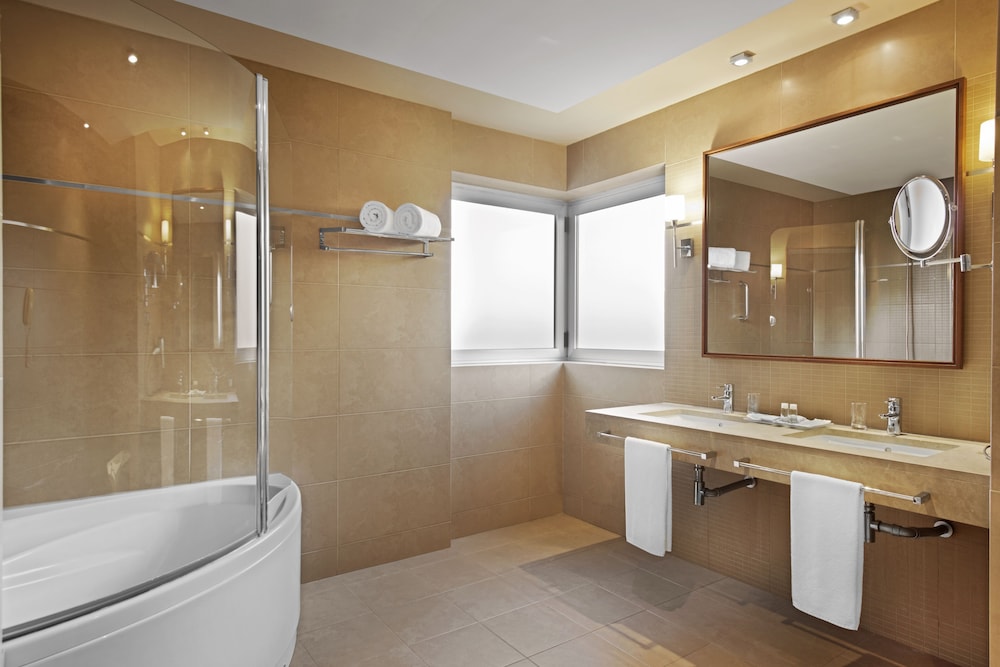 Elba Almería Business & Convention Hotel — Hotel rooms in Almeria, Andalusia