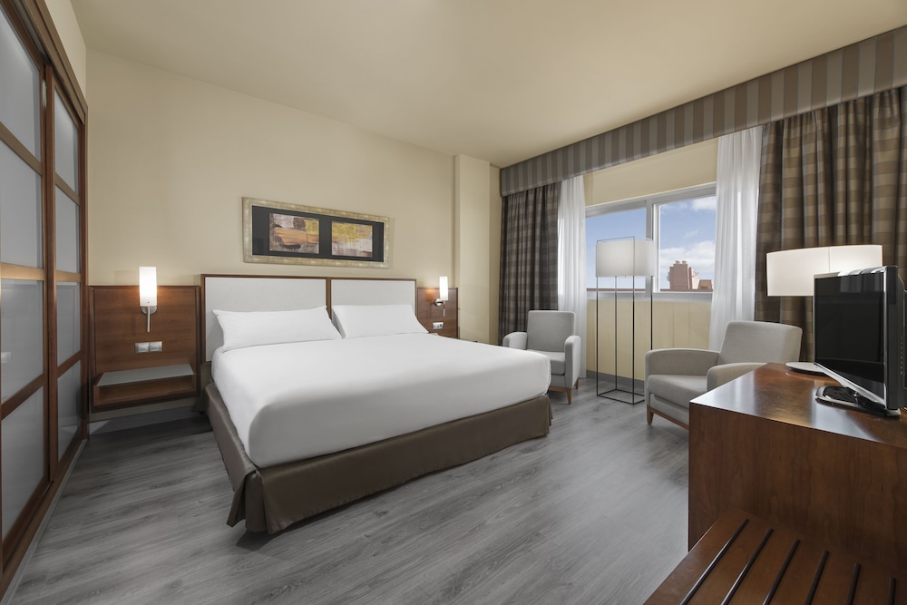 Elba Almería Business & Convention Hotel — Hotel rooms in Almeria, Andalusia