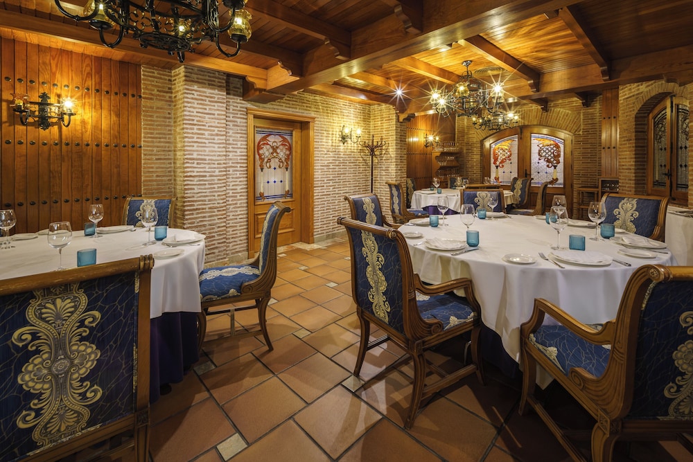 Exe Almería Centro — Restaurant & bars in Almeria, Andalusia