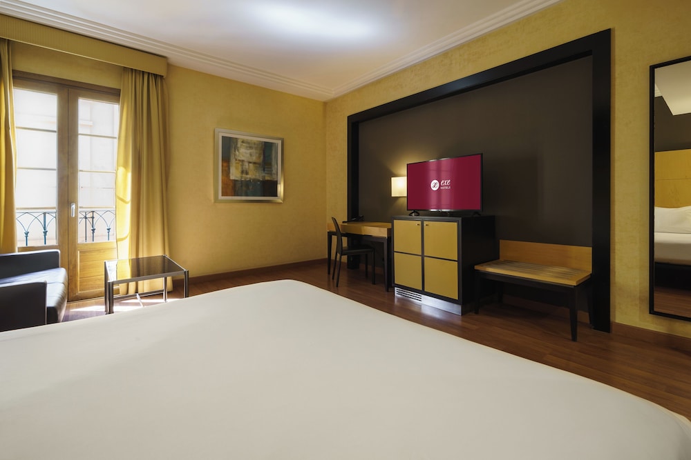 Exe Almería Centro — Hotel rooms in Almeria, Andalusia