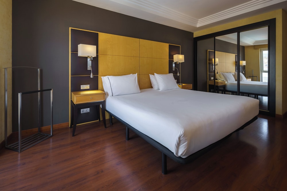 Exe Almería Centro — Hotel rooms in Almeria, Andalusia
