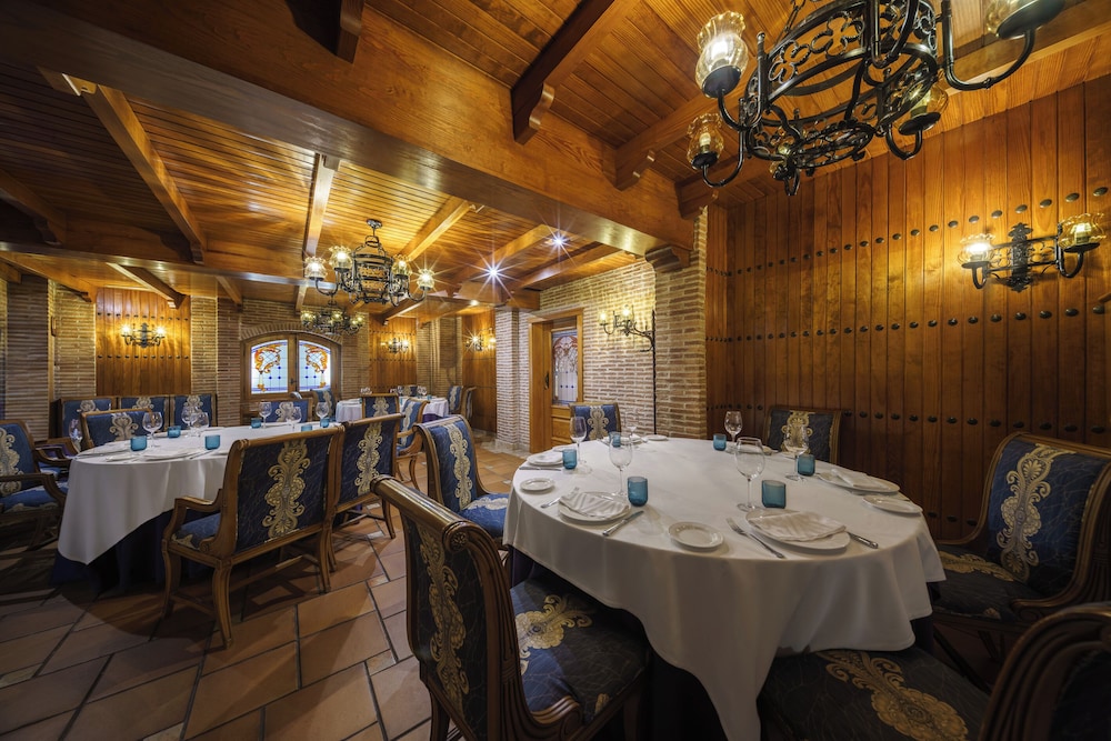 Exe Almería Centro — Restaurant & bars in Almeria, Andalusia